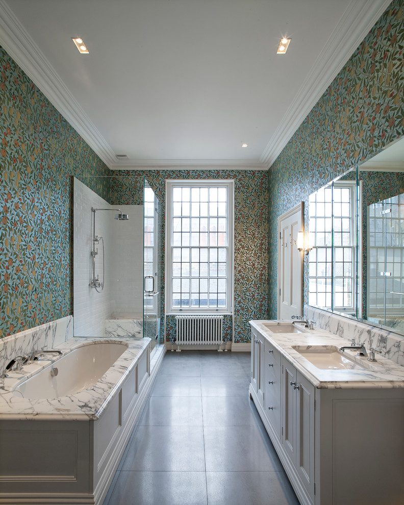 Pretty Sherwin Williams Wallpaper Traditional Bathroom - Bathroom - HD Wallpaper 