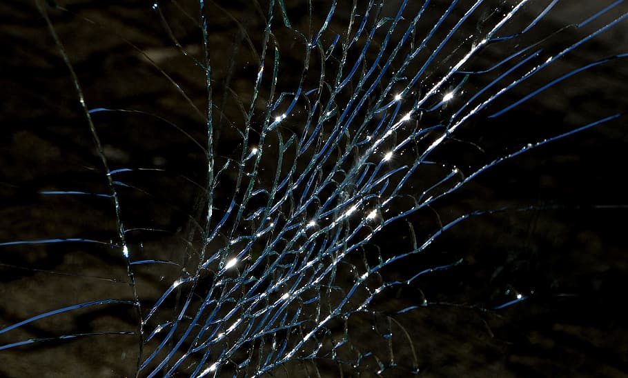 Close Up Photography Cracked Glass, Broken Glass, Splitter, - Glass Broken Wallpaper Hd - HD Wallpaper 