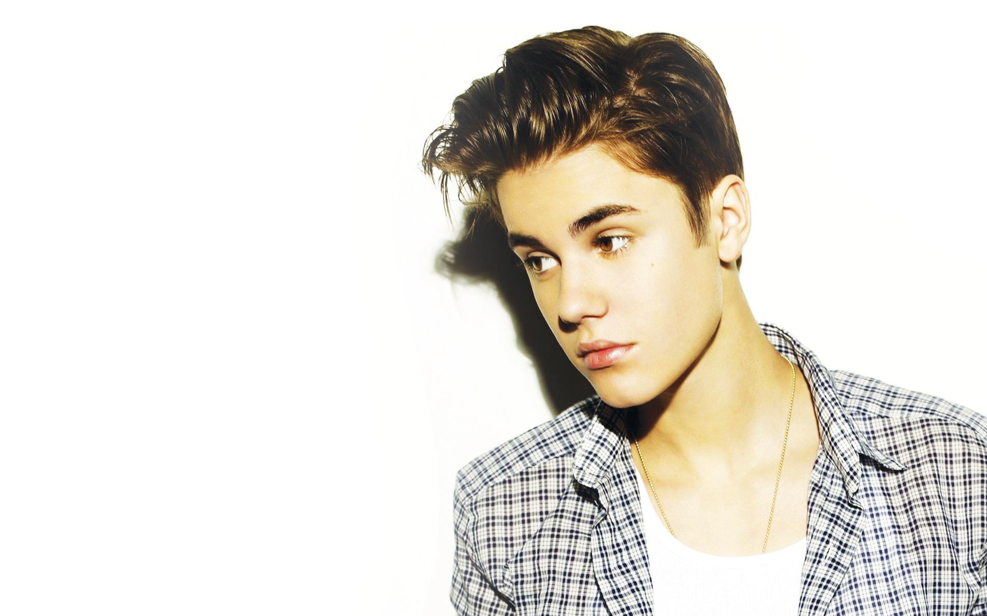 Wallpaper Justin Bieber 
 Src Justin Bieber Wallpaper - Justin Beever - HD Wallpaper 