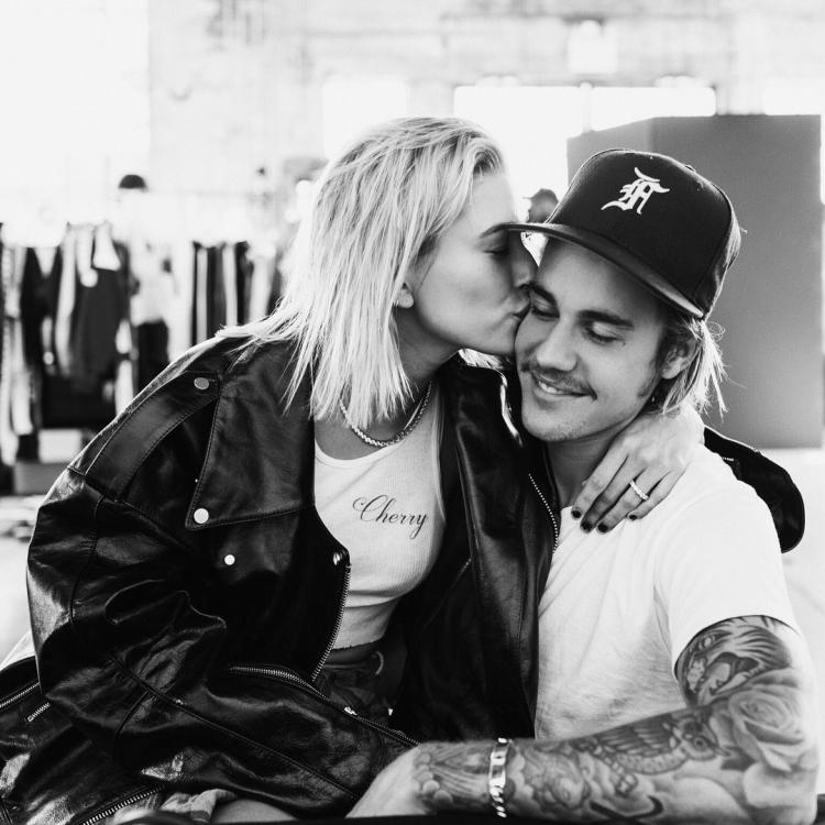 Justin Bieber S Throwback Picture Is Wifey Hailey Baldwin - Justin Bieber With Mustache - HD Wallpaper 