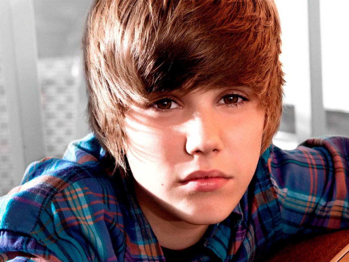 Justin Bieber Wallpapers - Justin Bieber - HD Wallpaper 