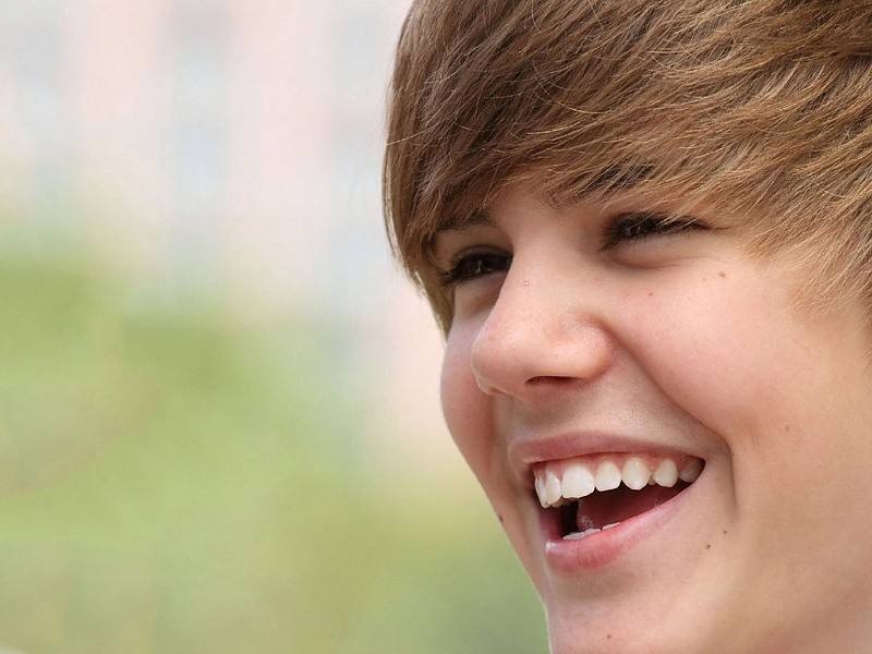 Cutest Picture Justin Bieber Wallpaper - Justin Bieber - HD Wallpaper 