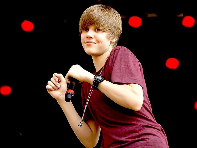 Justin Bieber Cute Pictures Wallpaper - Justin Bieber Pic All Hd - HD Wallpaper 