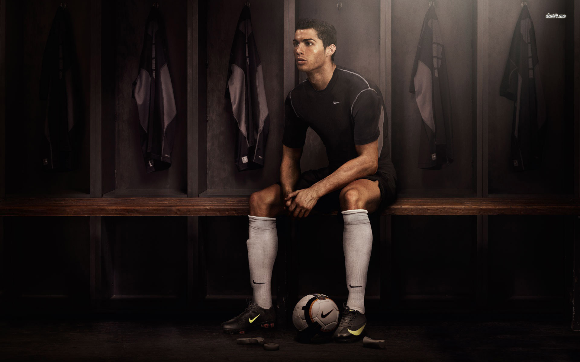 Nike Cristiano Ronaldo Young - HD Wallpaper 