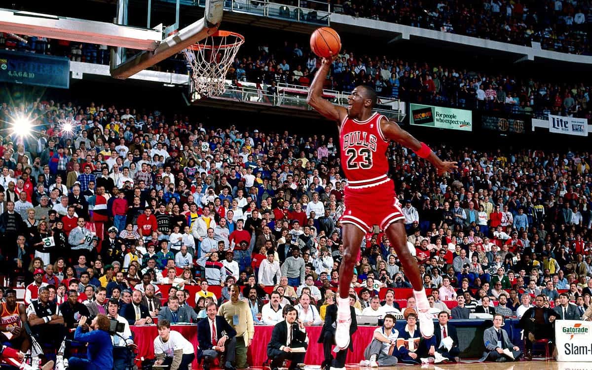 Dunk Hd Wallpaper Michael Jordan - HD Wallpaper 