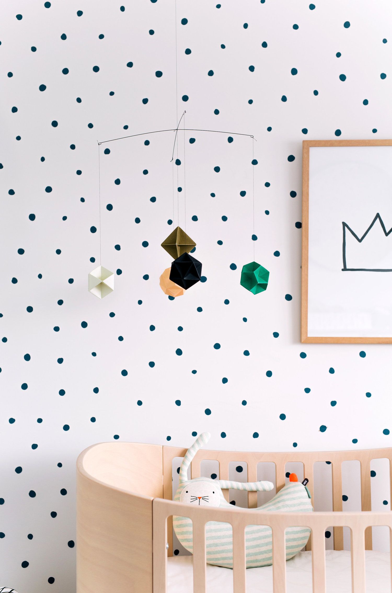 Polka Dot Wallpaper Bedroom - HD Wallpaper 