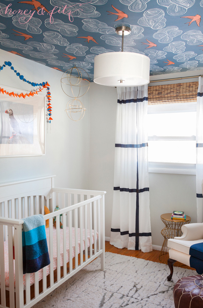 15 Ways To Use Wallpaper On The Ceiling - Ceiling Nursery - HD Wallpaper 