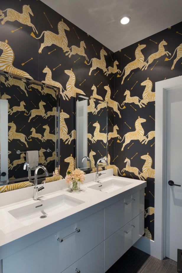 Modern Black And White Bathroom With Zebra Wallpaper - Bathroom Design ...