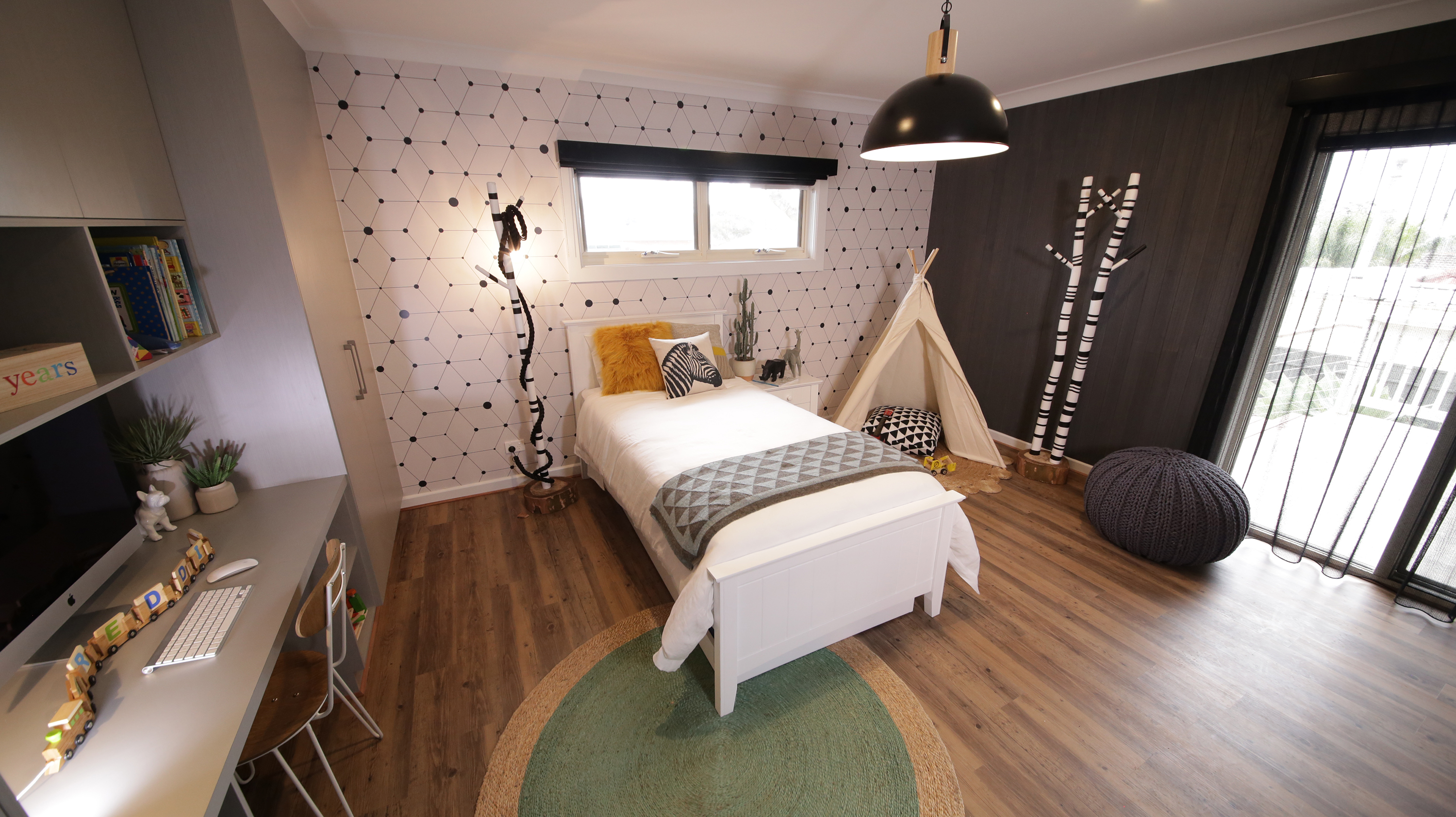 Block Alisa And Lysandra Rooms - HD Wallpaper 