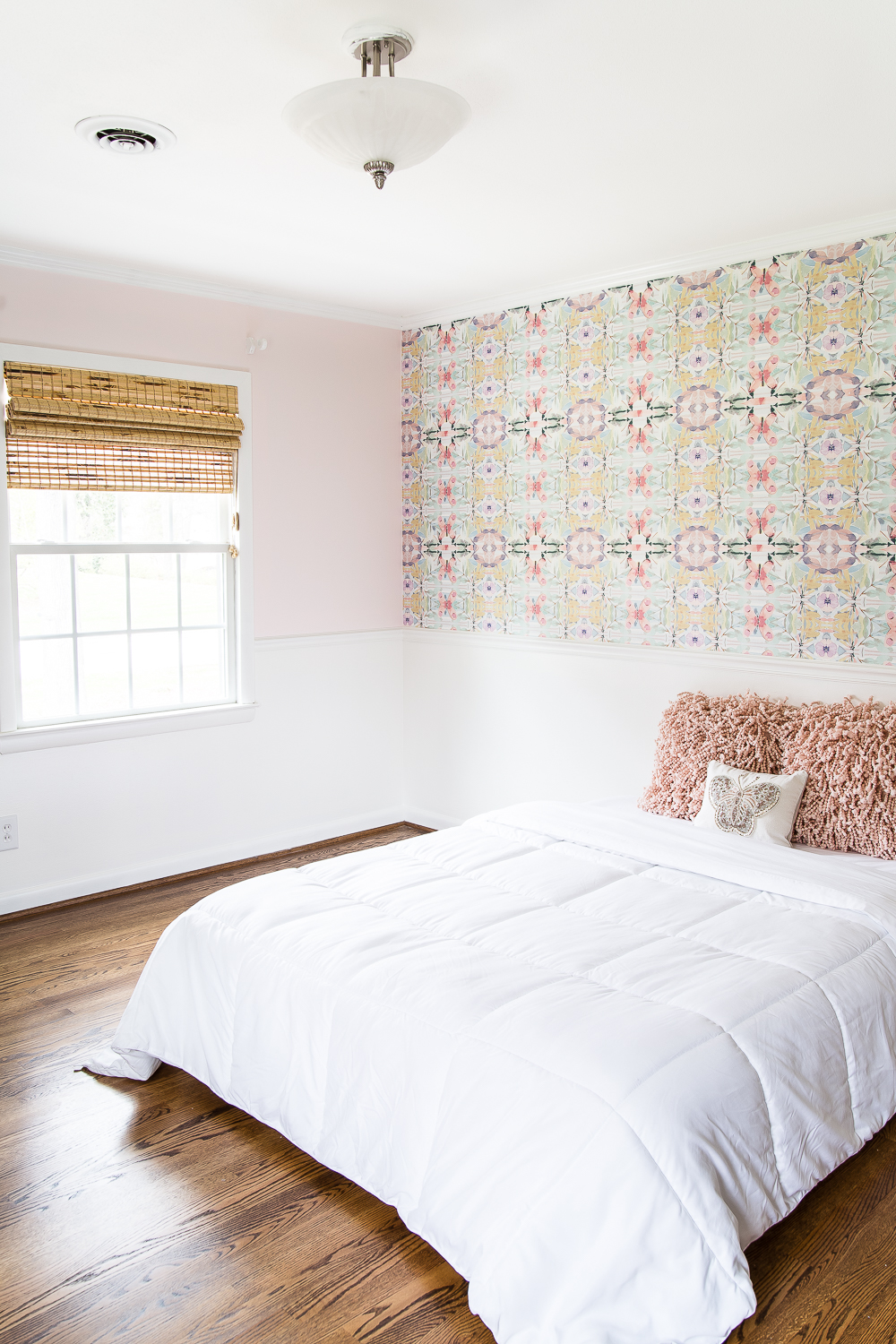 A Sweet Pastel Little Girl Bedroom Makeover With Behr - HD Wallpaper 