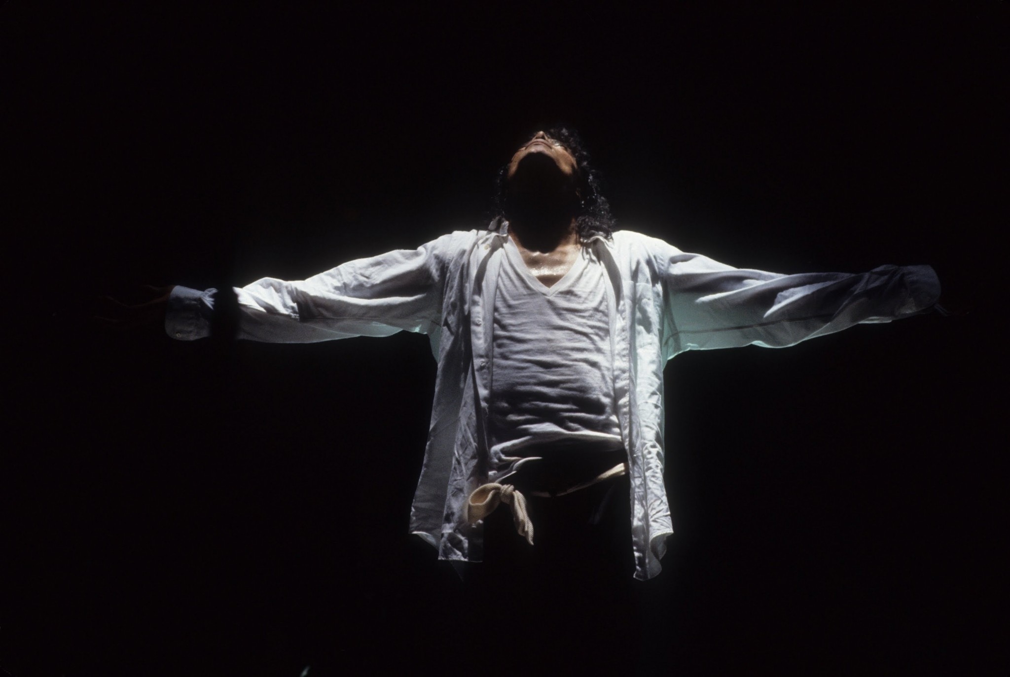 2048x1373, Herunterladen 
 Data Id 365399 
 Data Src - Michael Jackson Love Lives Forever - HD Wallpaper 