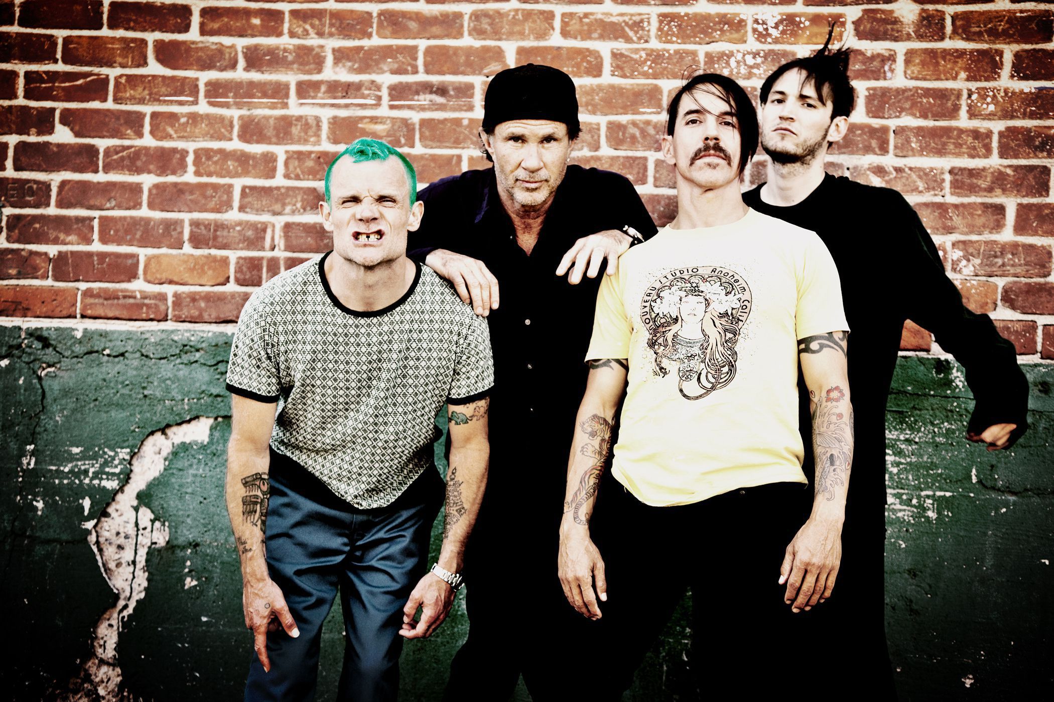 Red Hot Chili Peppers Wallpaper - Red Hot Chilli Peppers 2019 - HD Wallpaper 