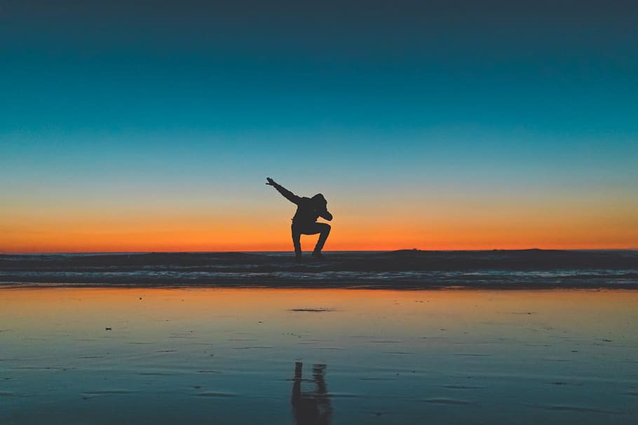 United States, San Francisco, Ocean Beach, Dance Move, - Silhouette - HD Wallpaper 