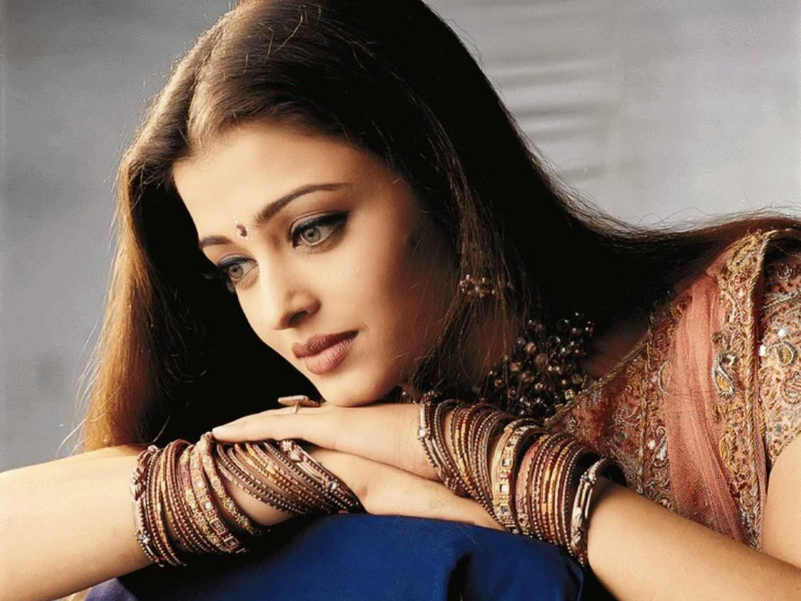 Aishwarya Rai - HD Wallpaper 