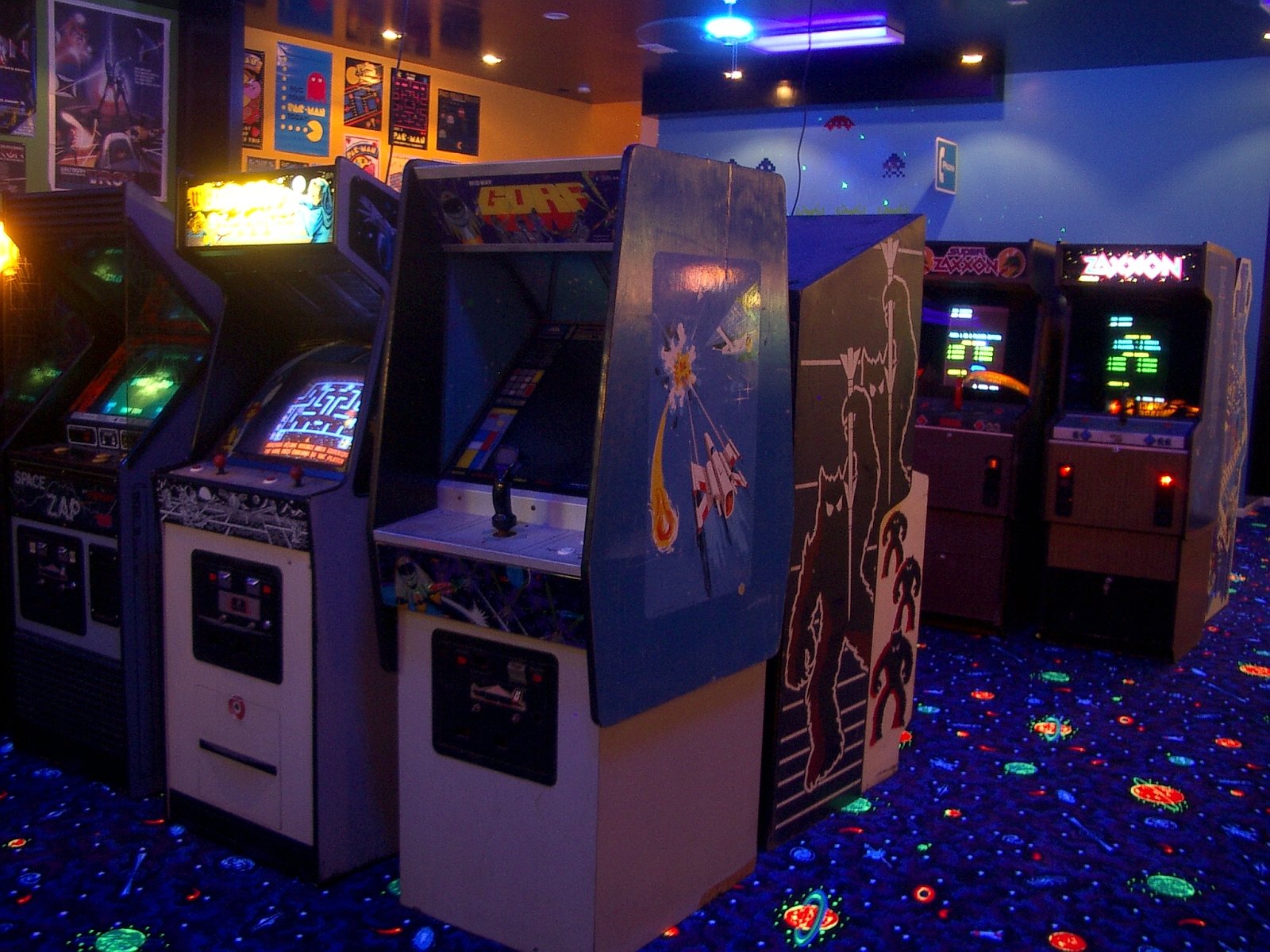 Free Download Arcade Wallpaper Id - Arcade Background - HD Wallpaper 