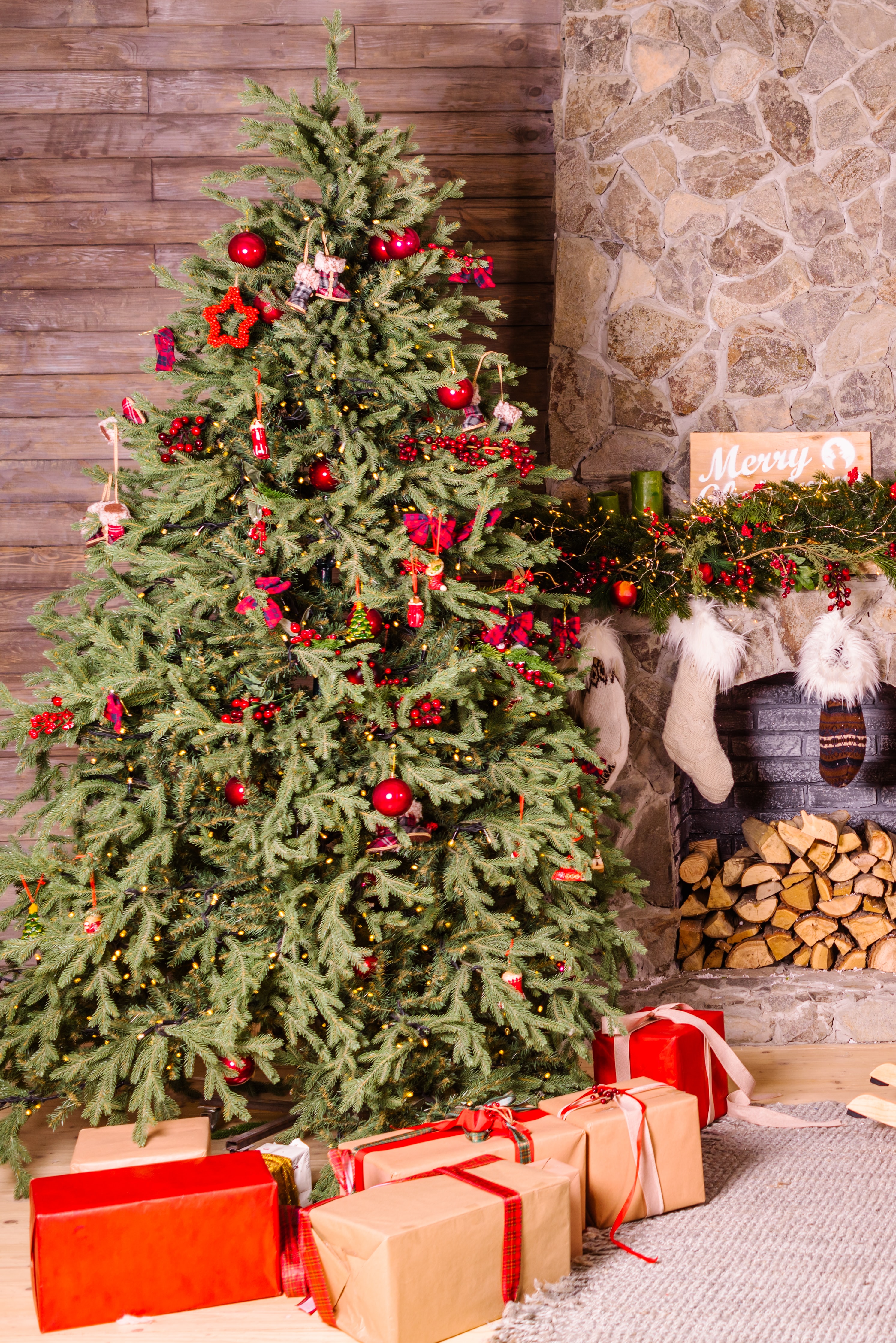 Christmas Tree - HD Wallpaper 