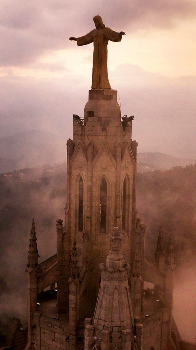 Church Of The Sacred Heart Of Jesus, Barcelona, Spain, - Beautiful Drone - HD Wallpaper 