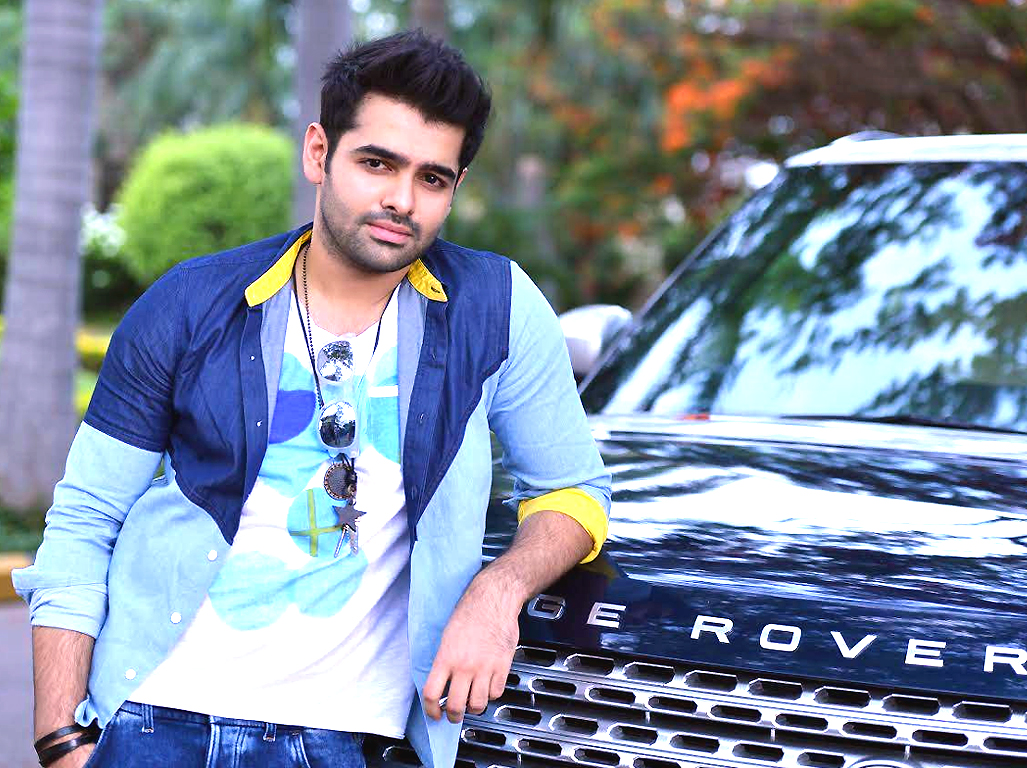 Photo Of 0 - Ram Pothineni Pandaga Chesko - HD Wallpaper 