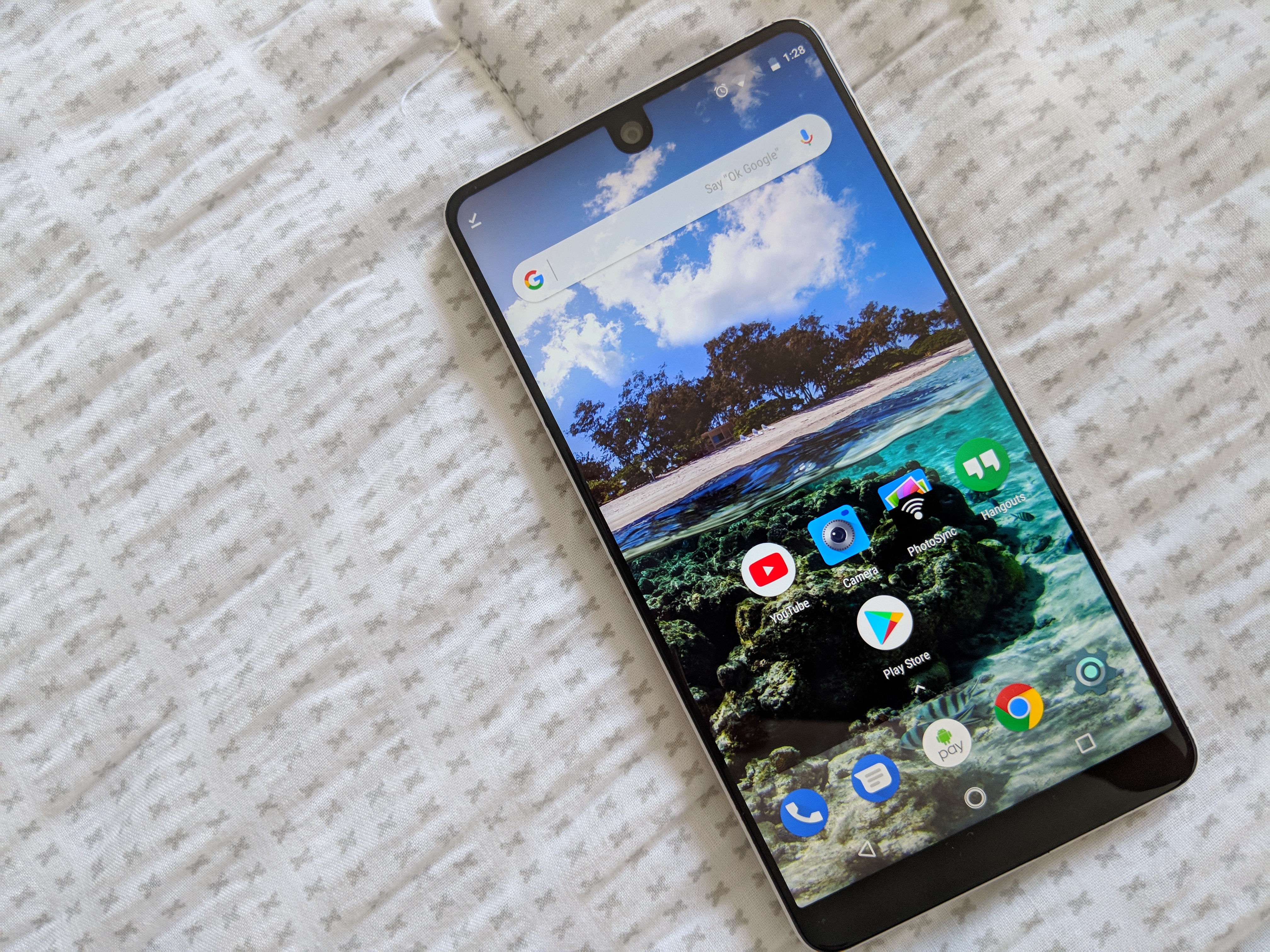 Google Wallpapers Adds 34 New Seascapes Walls For Everyone - Essential Phone Android 10 - HD Wallpaper 