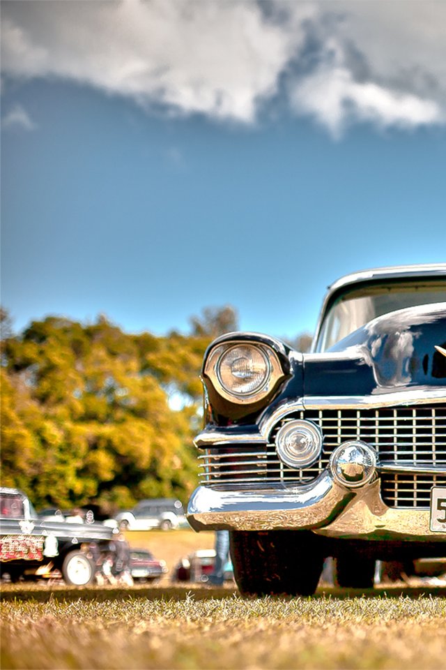 Vintage Car - 640x960 Wallpaper 