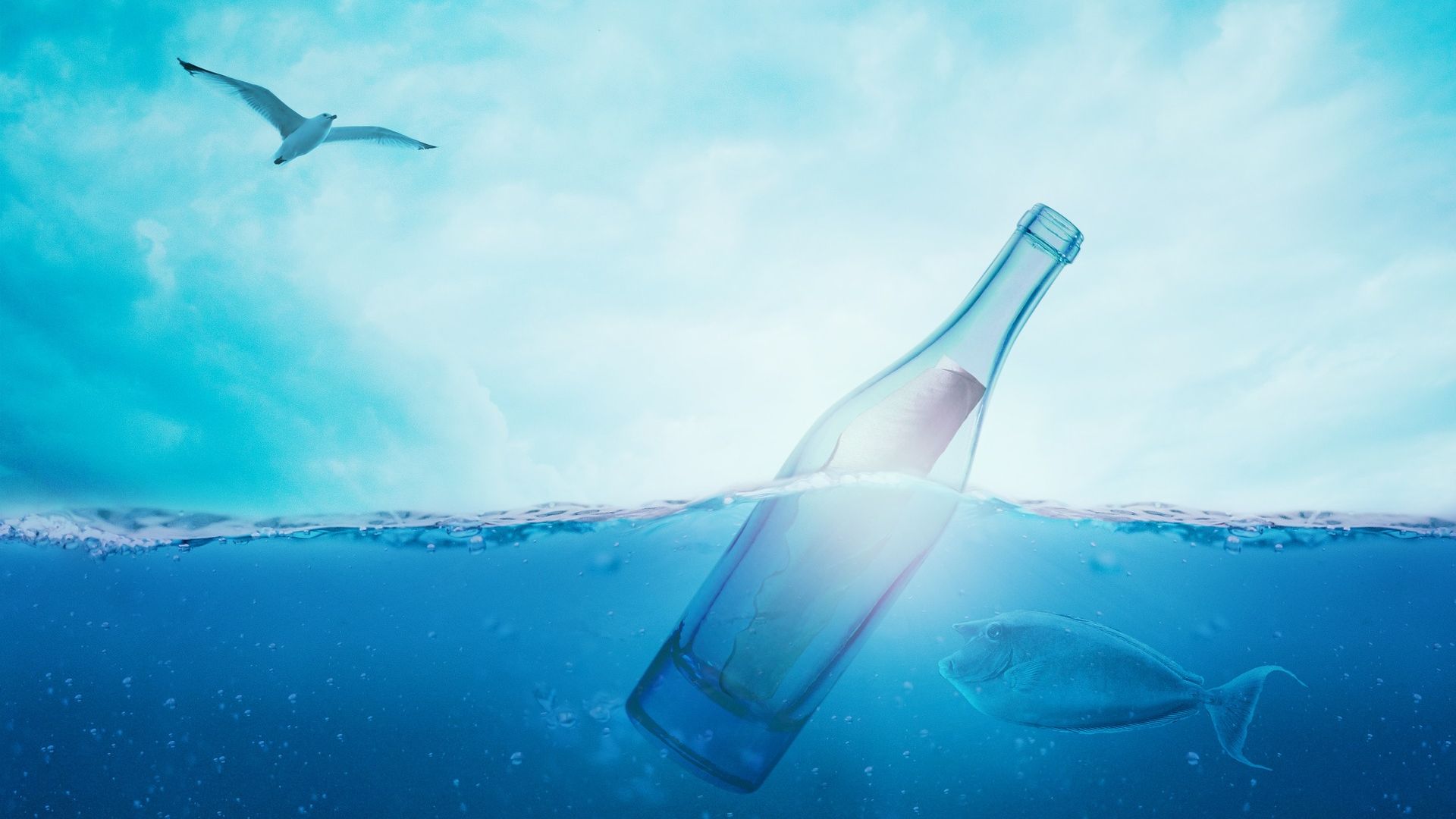 Message Bottle In Blue Sea - Bottle In The Sea - HD Wallpaper 