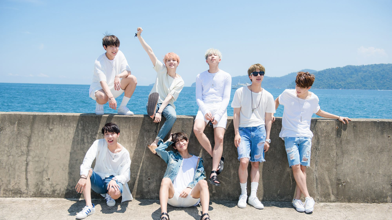 Featured image of post Bangtan Sonyeondan Wallpaper Hd Spring desktop wallpaper aesthetic desktop wallpaper wallpaper pc computer wallpaper