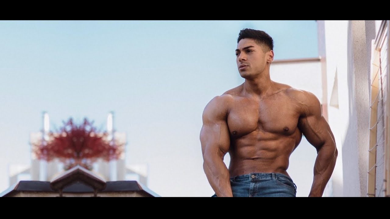 Barechested - HD Wallpaper 