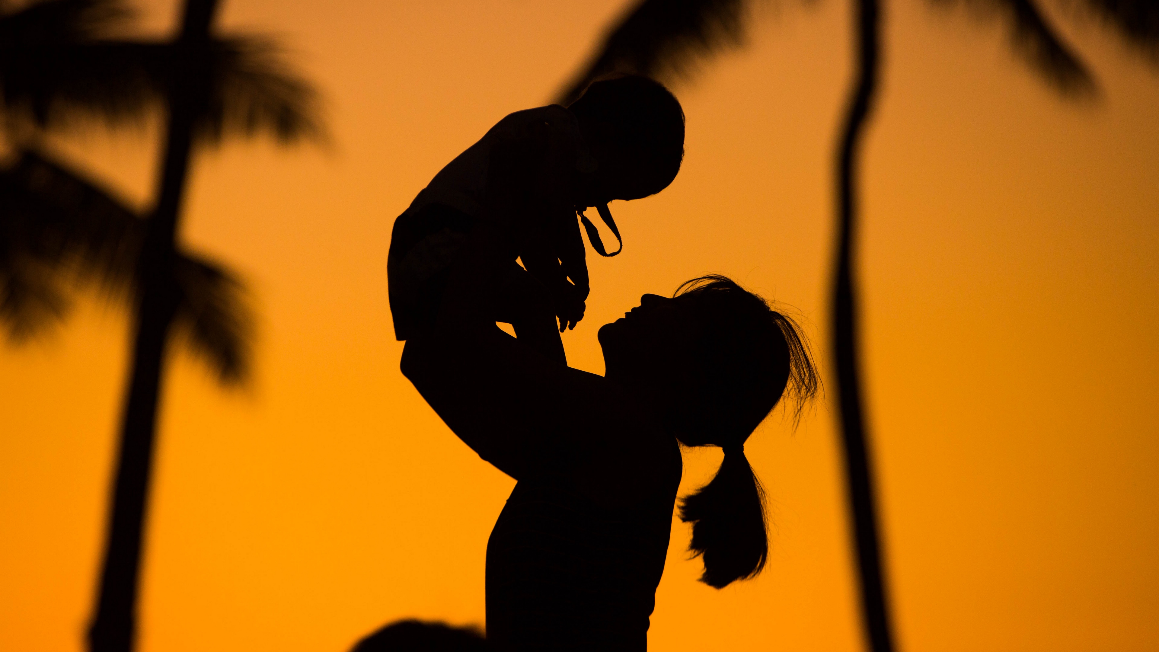Wallpaper Silhouettes, Mother, Child, Sunset - Mother Wallpaper Hd - HD Wallpaper 