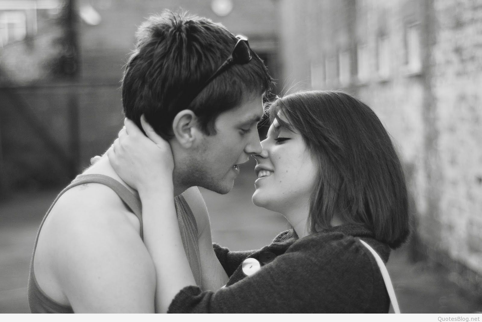 Black And White Romantic Love Couple Wallpapers - Kissing Image Love Couple - 1600x1068 Wallpaper Black And White Romantic Love Couple Wallpapers - Kissing Image Love Couple - 1600x1068 Wallpaper