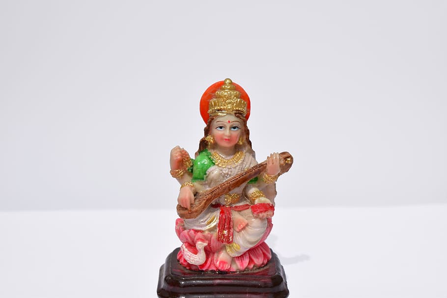 Saraswati, India Goddess, Hindu Religion, Studio Shot, - Nibandh On Basant Panchami In Hindi - HD Wallpaper 