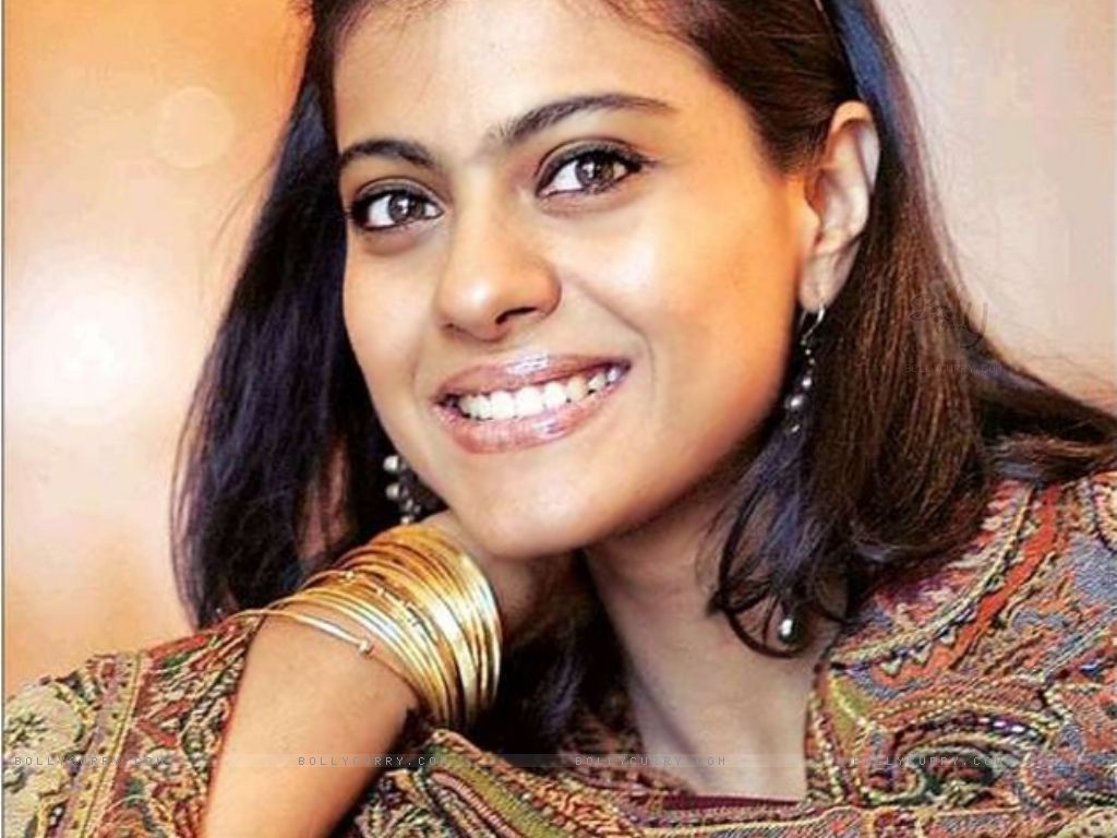 Kajol Devgan - HD Wallpaper 
