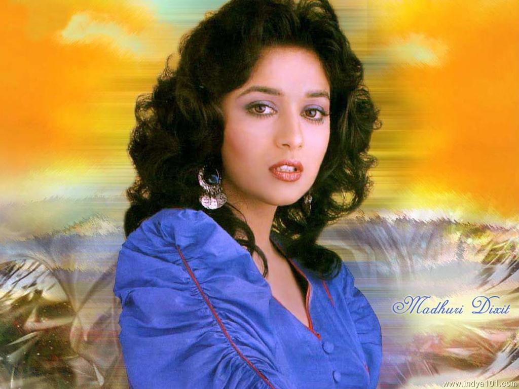 Madhuri Dixit Wallpaper - Madhuri Dixit - HD Wallpaper 