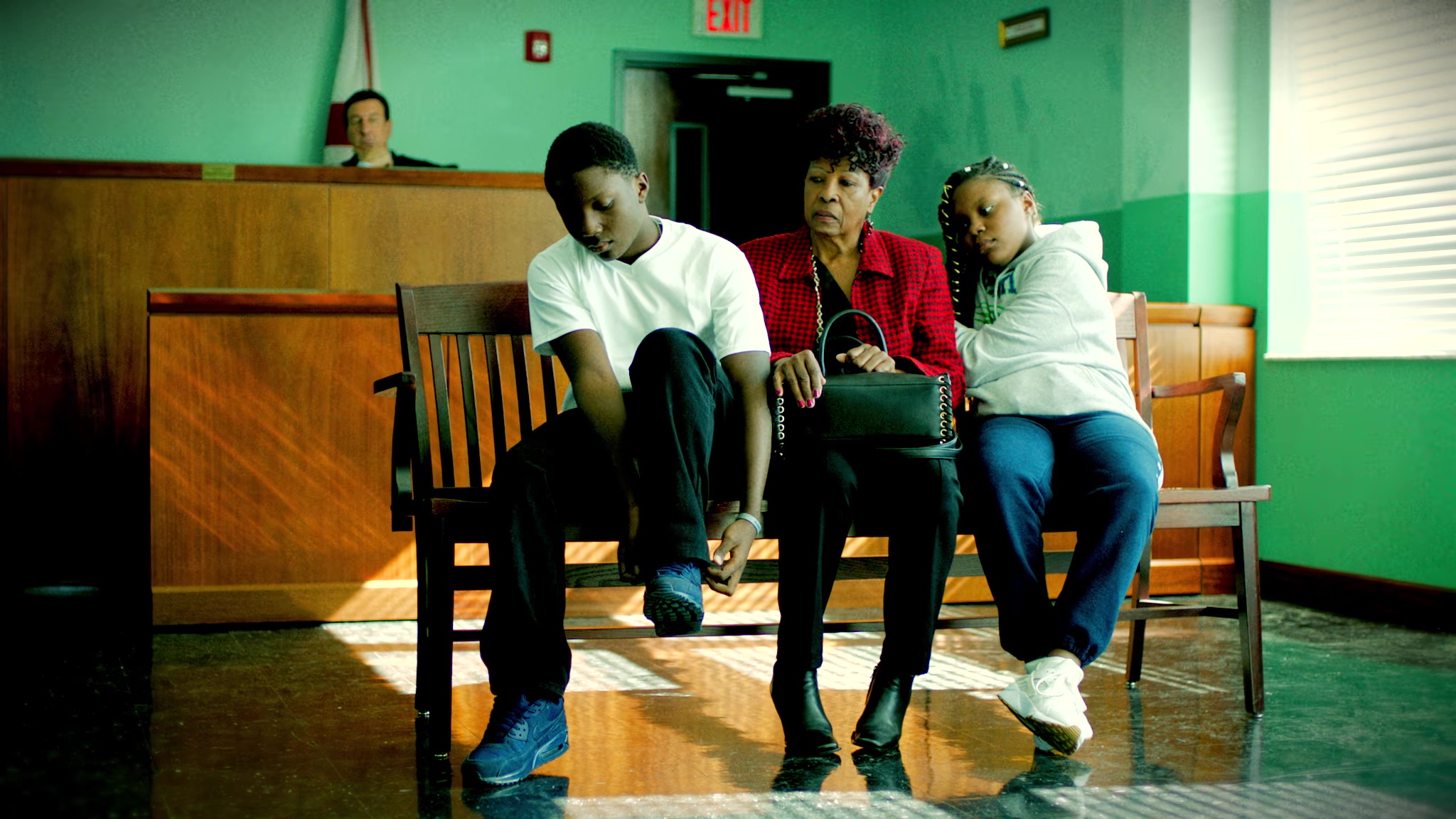 Nike Blue Sneakers In Roll In Peace By Kodak Black - Kodak Black Roll In Peace - HD Wallpaper 