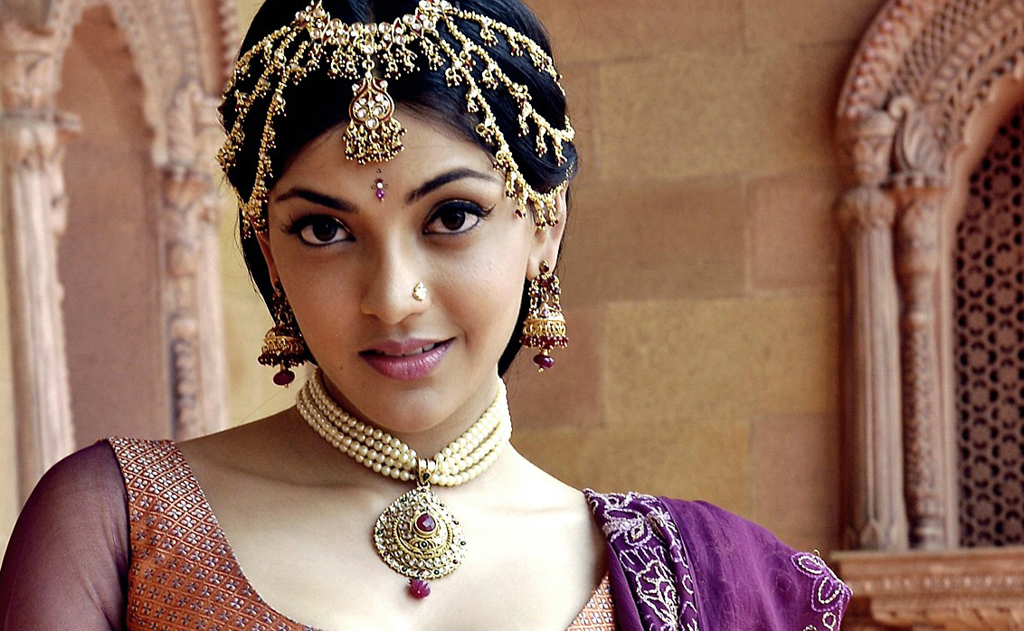 Kajal Agarwal In Magadheera - HD Wallpaper 