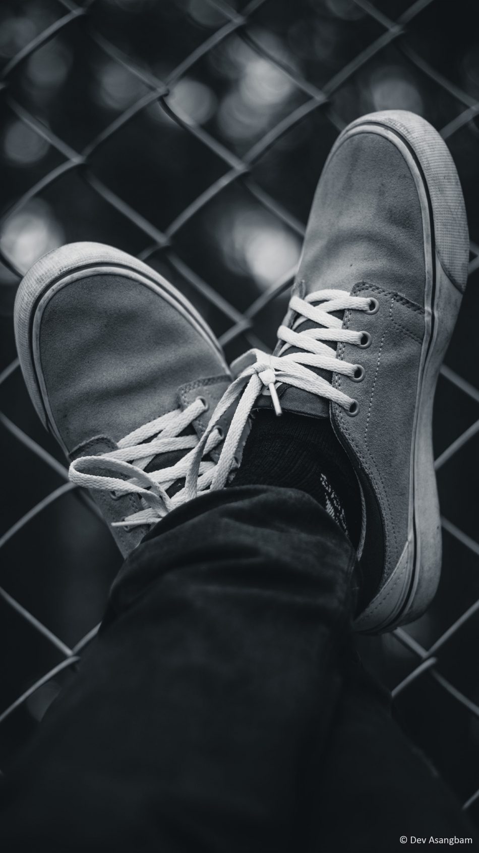 Sneakers Black & White Photography 4k Ultra Hd Mobile - Black And White Wallpaper 4k - HD Wallpaper 