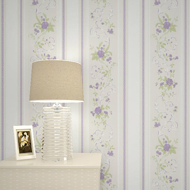 Papel De Parede Com Flores E Listras Em Quarto - HD Wallpaper 