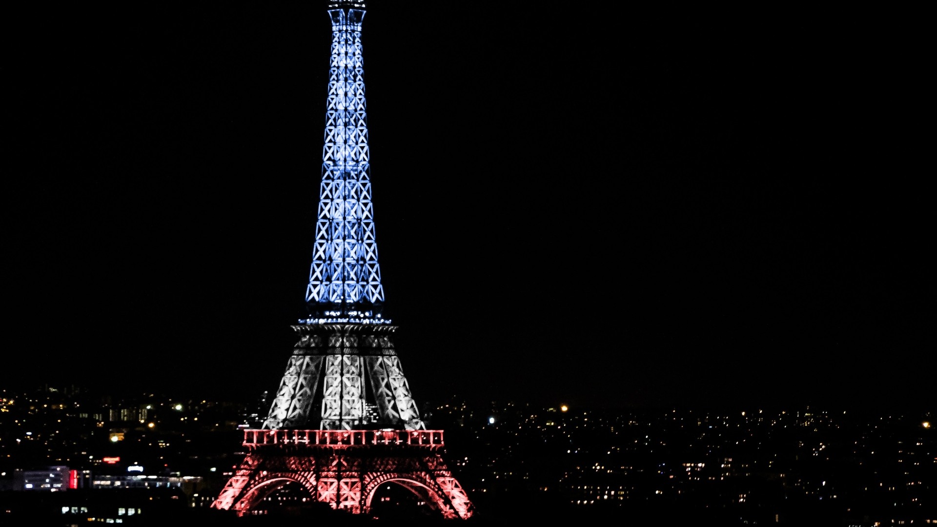 Preview Wallpaper Eiffel Tower, Paris, France, Night - France Eiffel Hotel - HD Wallpaper 