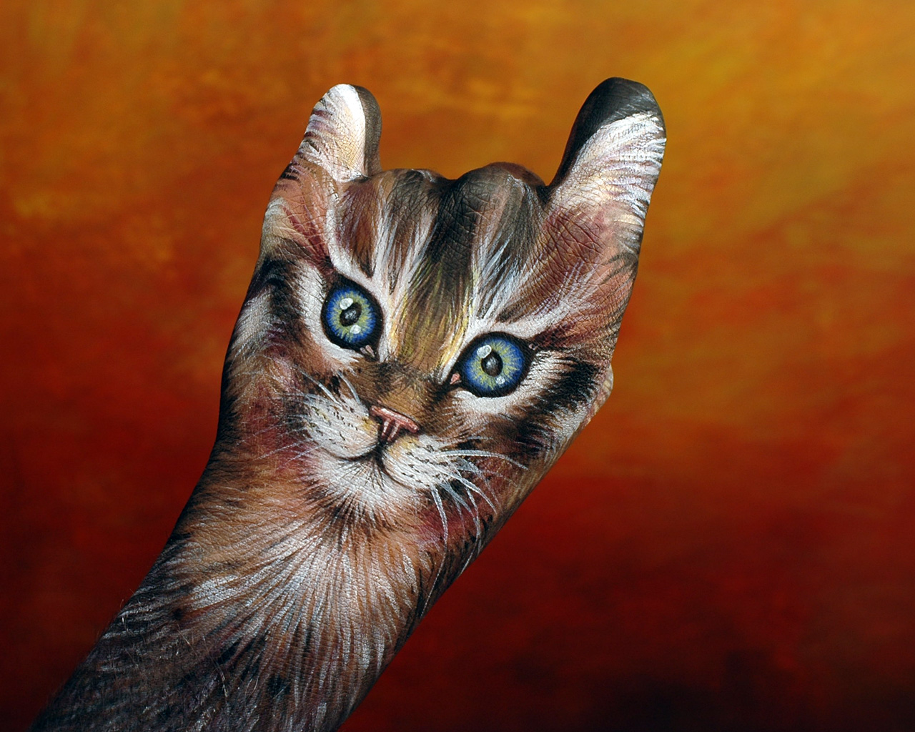 Hand Painting Wallpaper - Body Painting Animals Hands - HD Wallpaper 