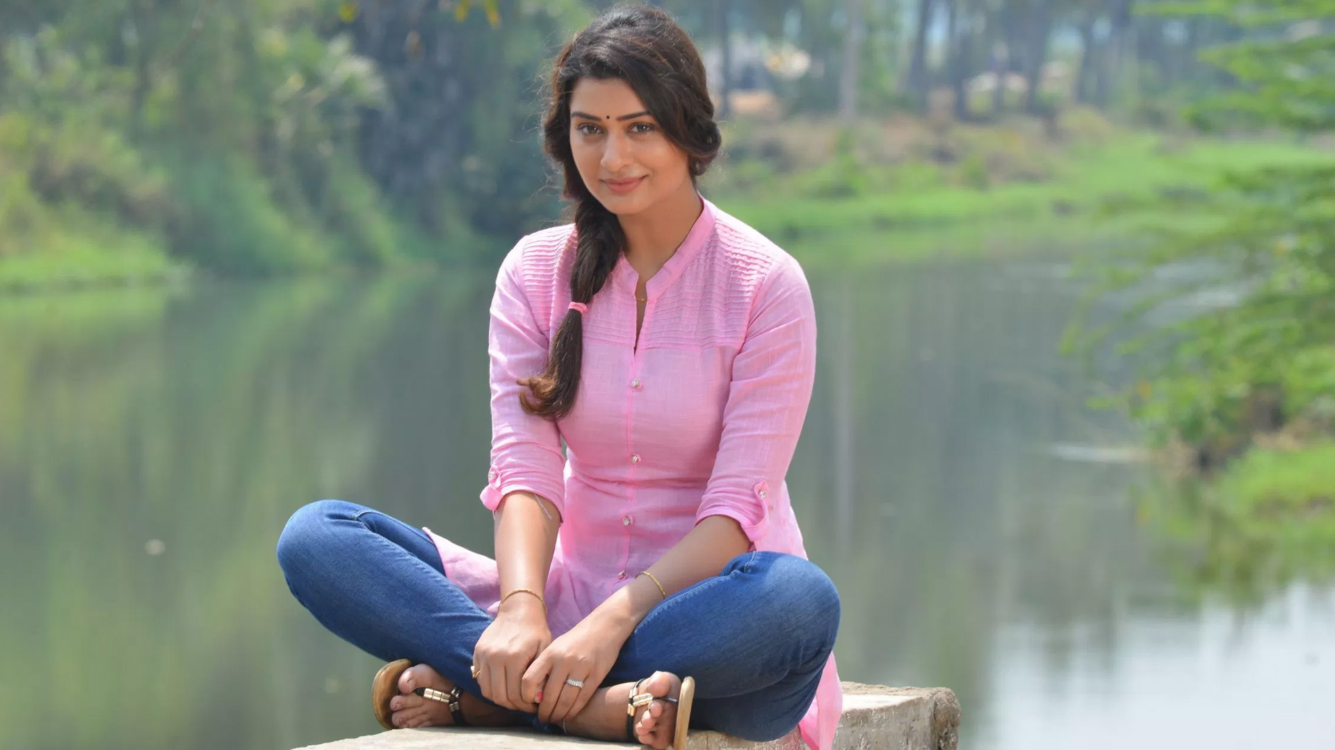 Payal Rajput Images Rx100 - HD Wallpaper 