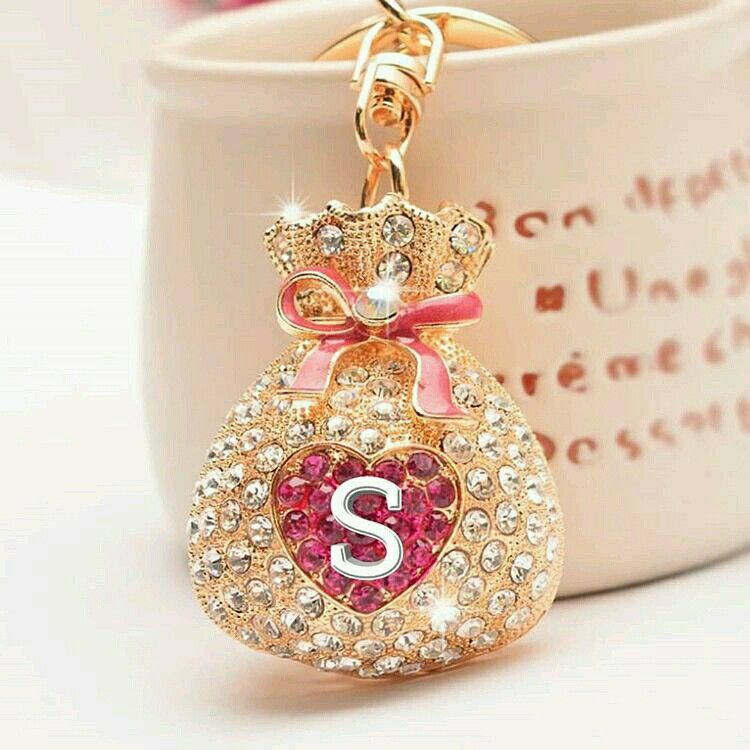 Beautiful Keychains For Girls 750x750 Wallpaper Teahub Io