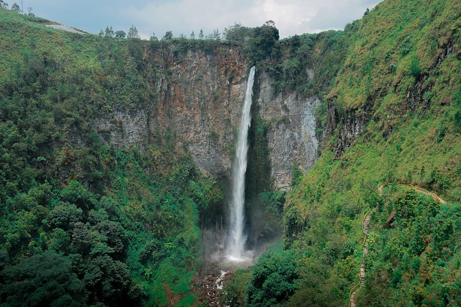 Indonesia, Air Terjun Sipiso Piso, Scenics - Waterfall - HD Wallpaper 