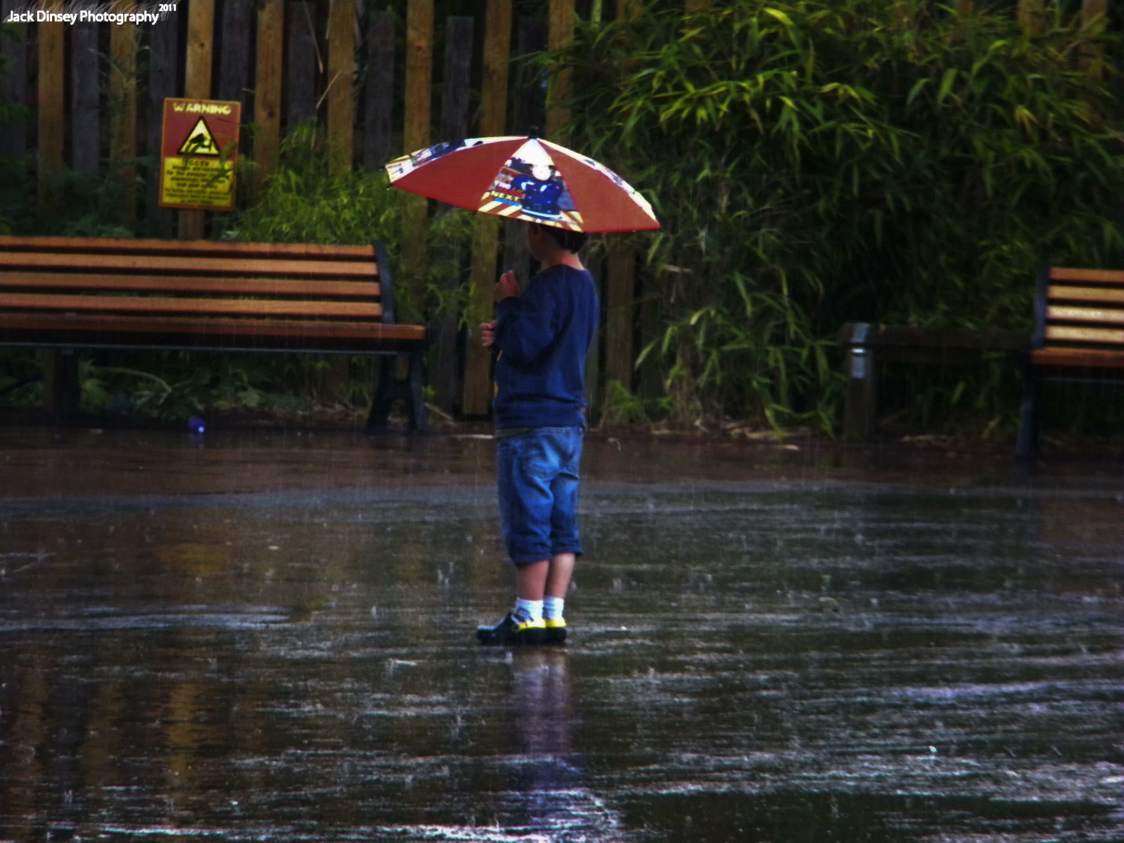 Sad Pic Boy Rain - HD Wallpaper 