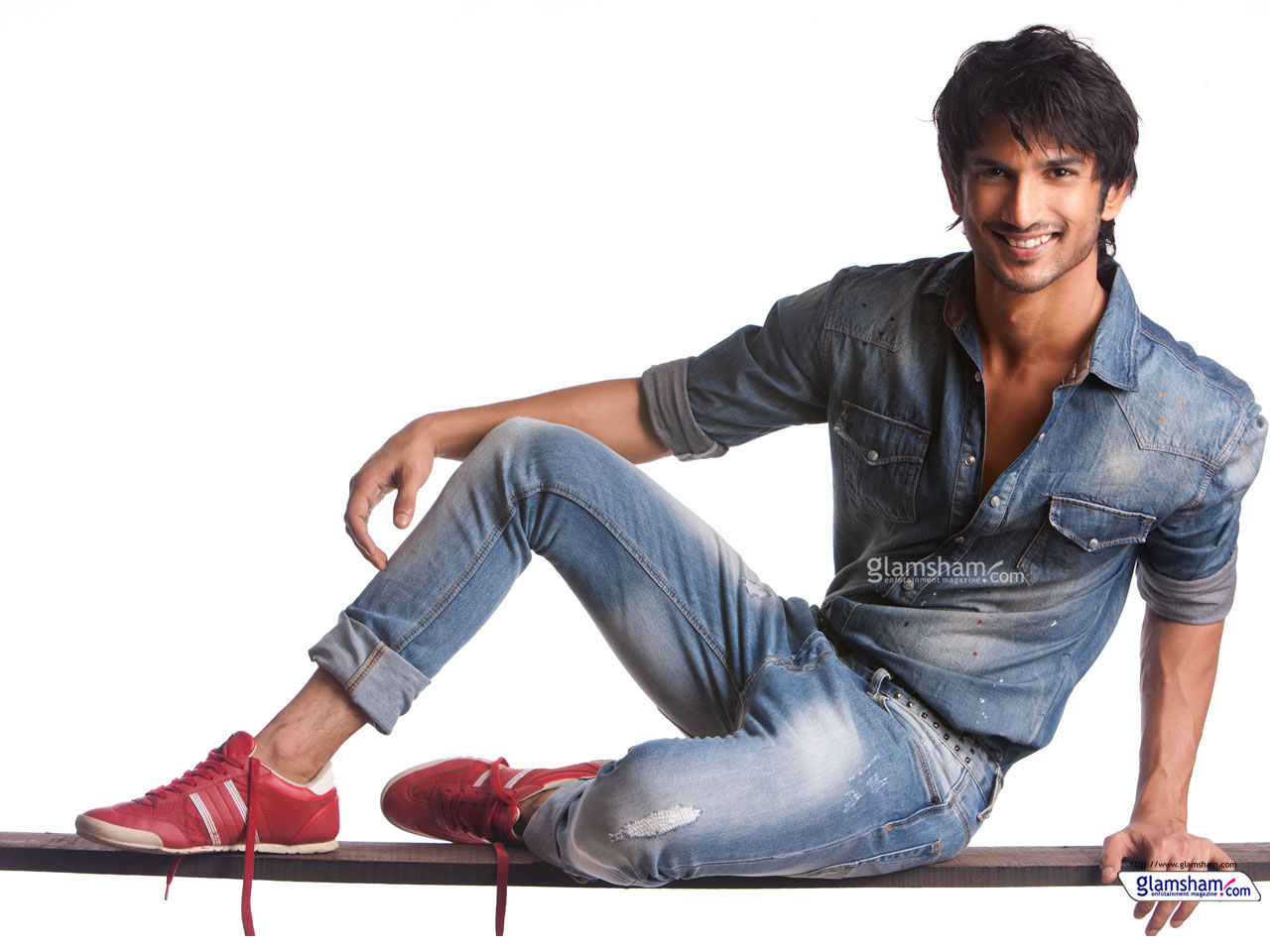 Sushant Singh Rajput Blue - HD Wallpaper 