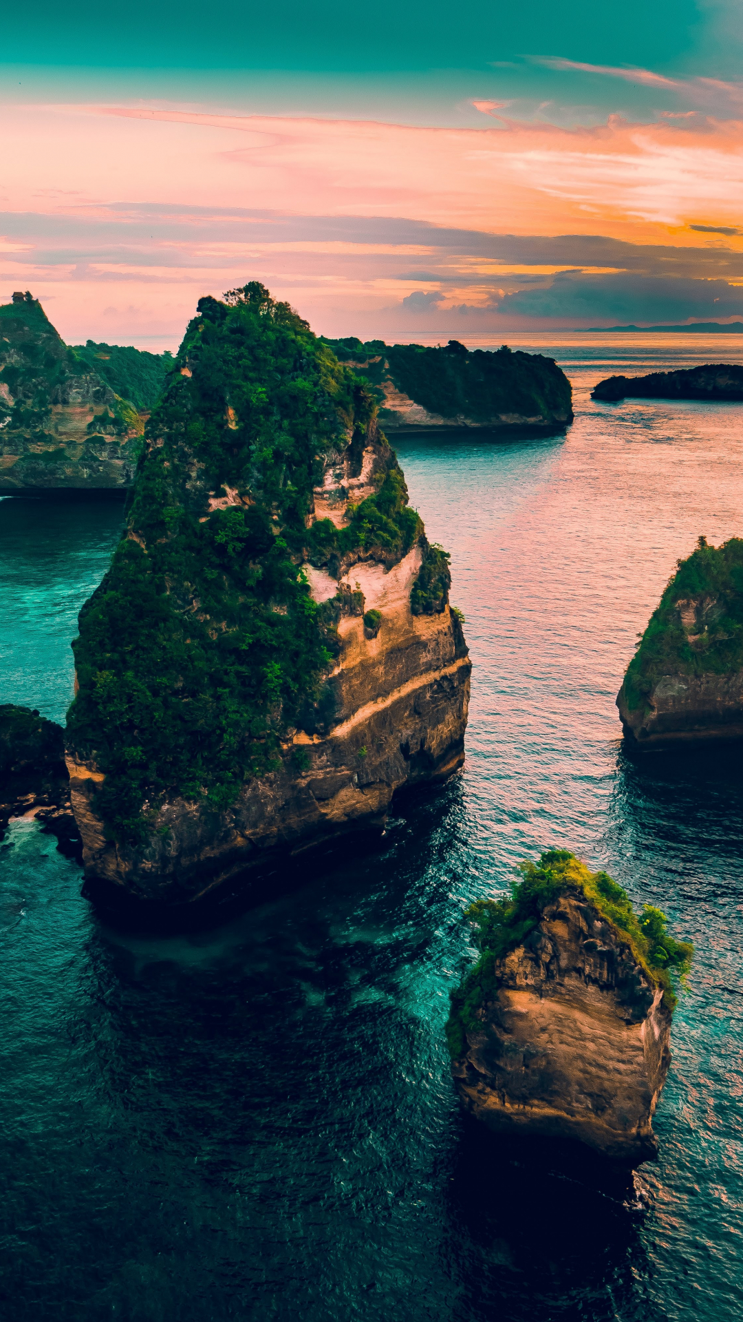 Atuh Beach Iphone Wallpaper - Thousand Islands Viewpoint Nusa Penida - HD Wallpaper 