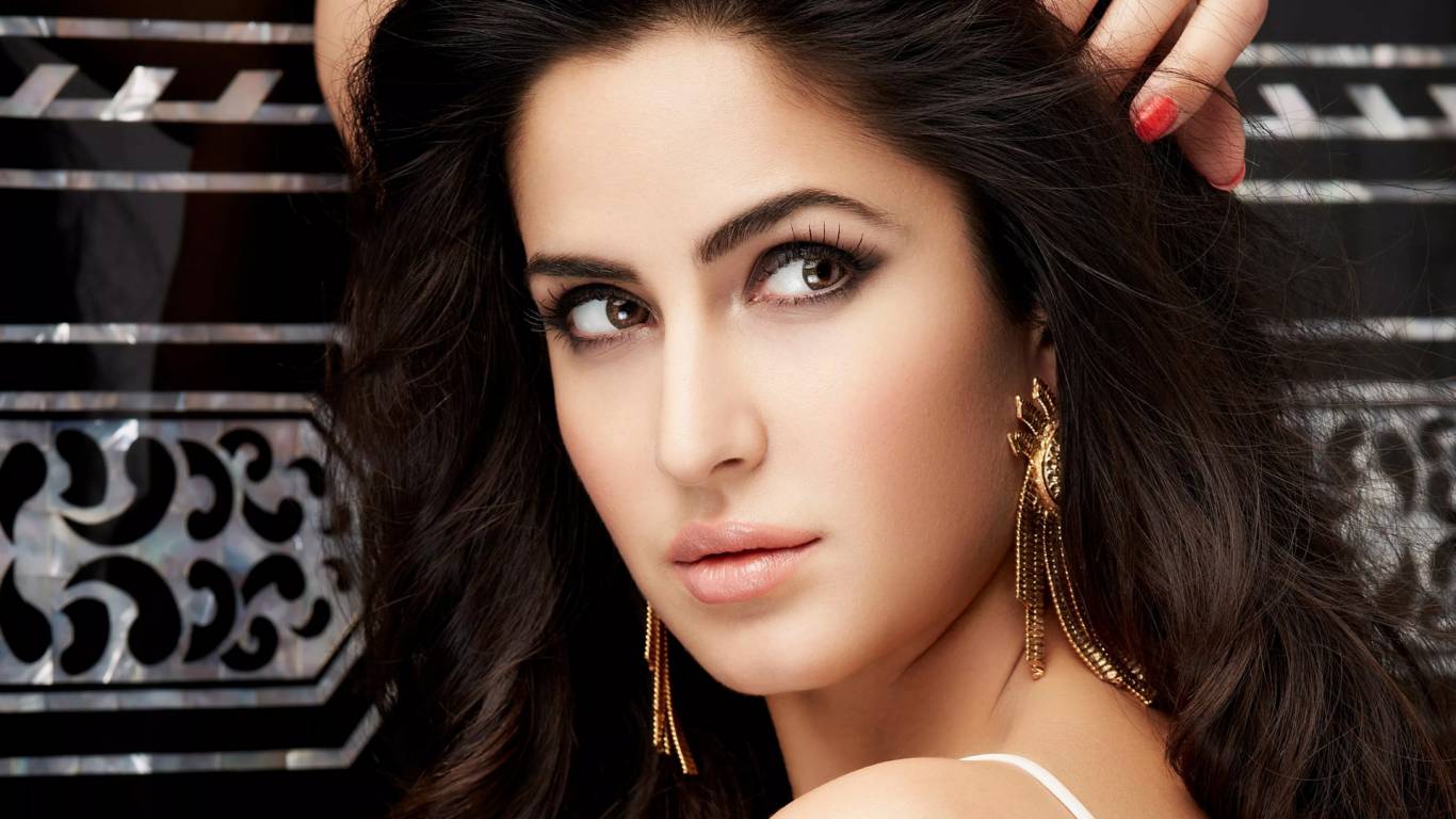 Katrina Kaif Wallpapers - Katrina Kaif - HD Wallpaper 