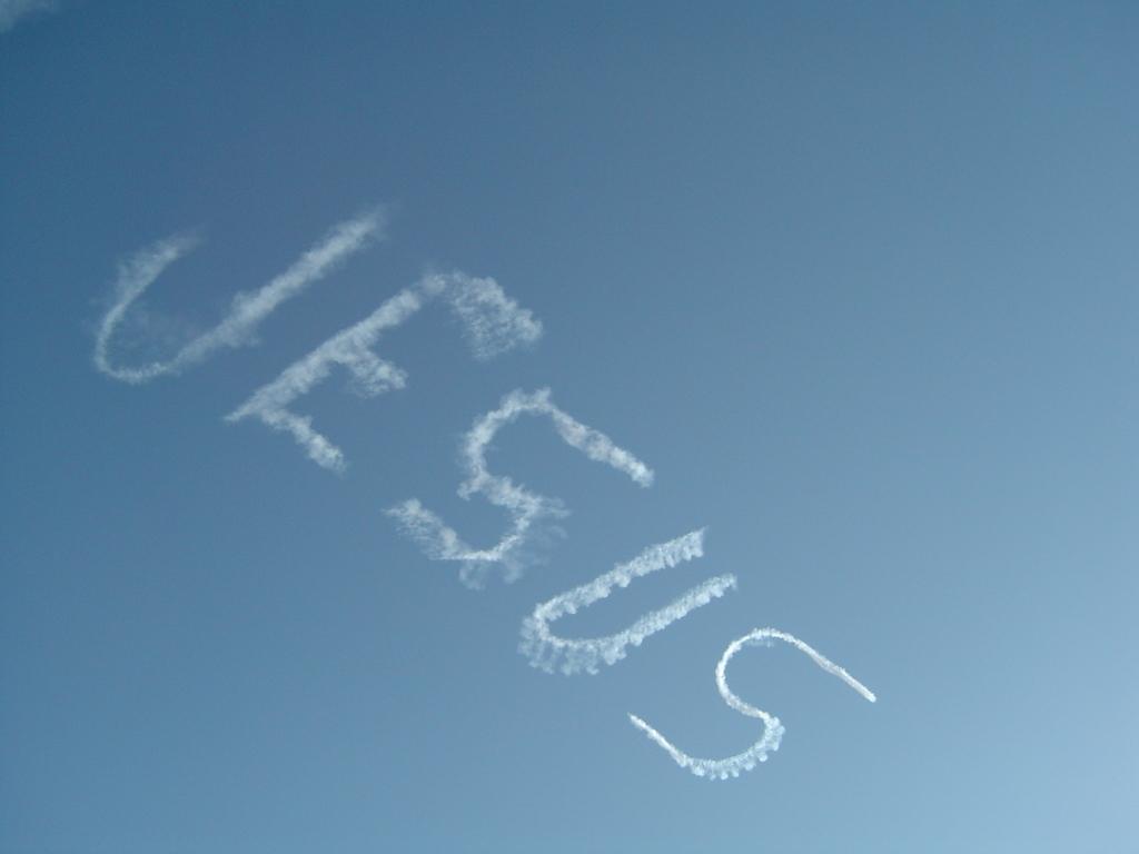 Jesus Name In Sky - HD Wallpaper 