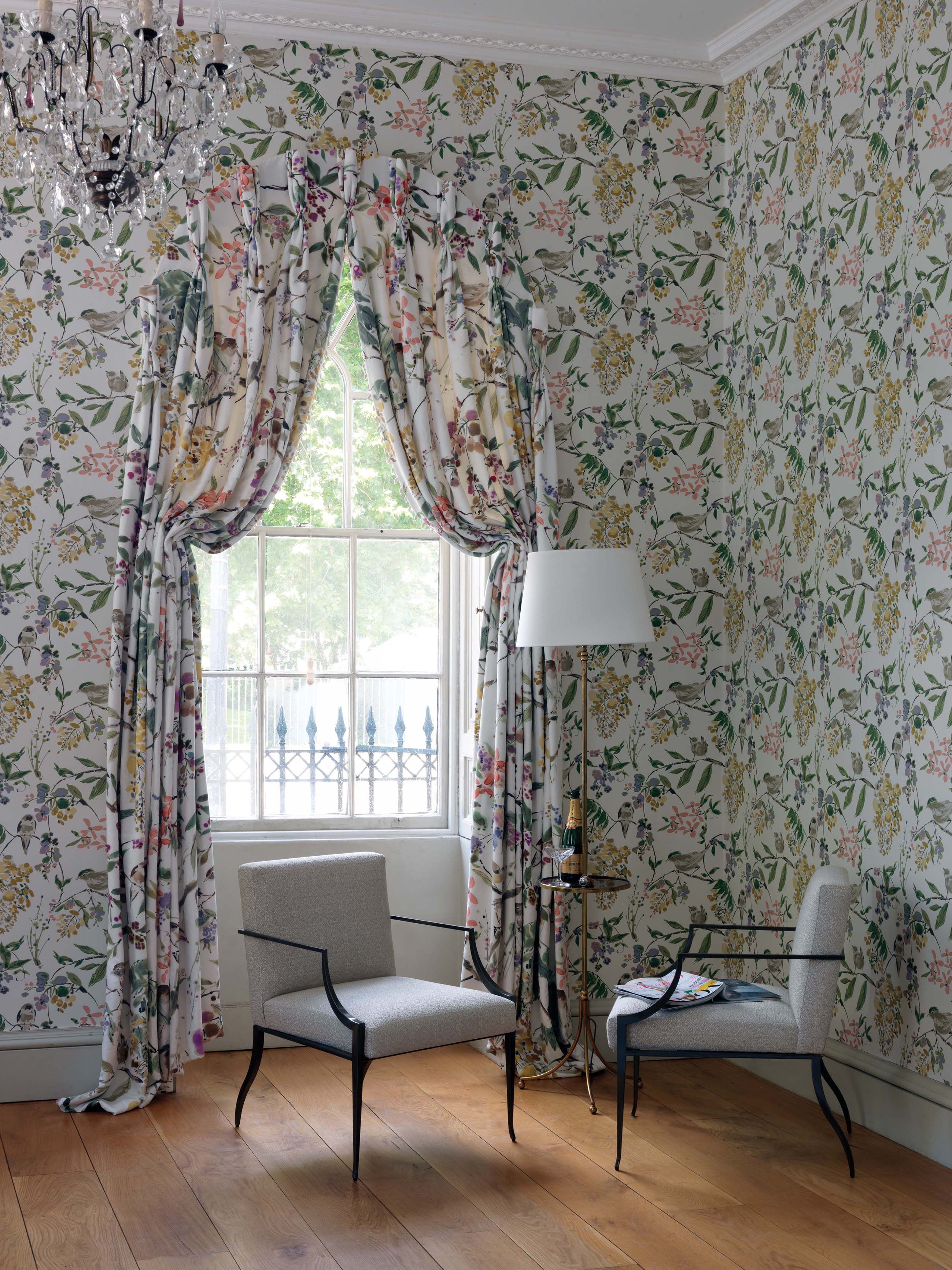 Where Does The Wall End And Curtains Begin Matching - Nina Campbell Penglai Fabric - HD Wallpaper 