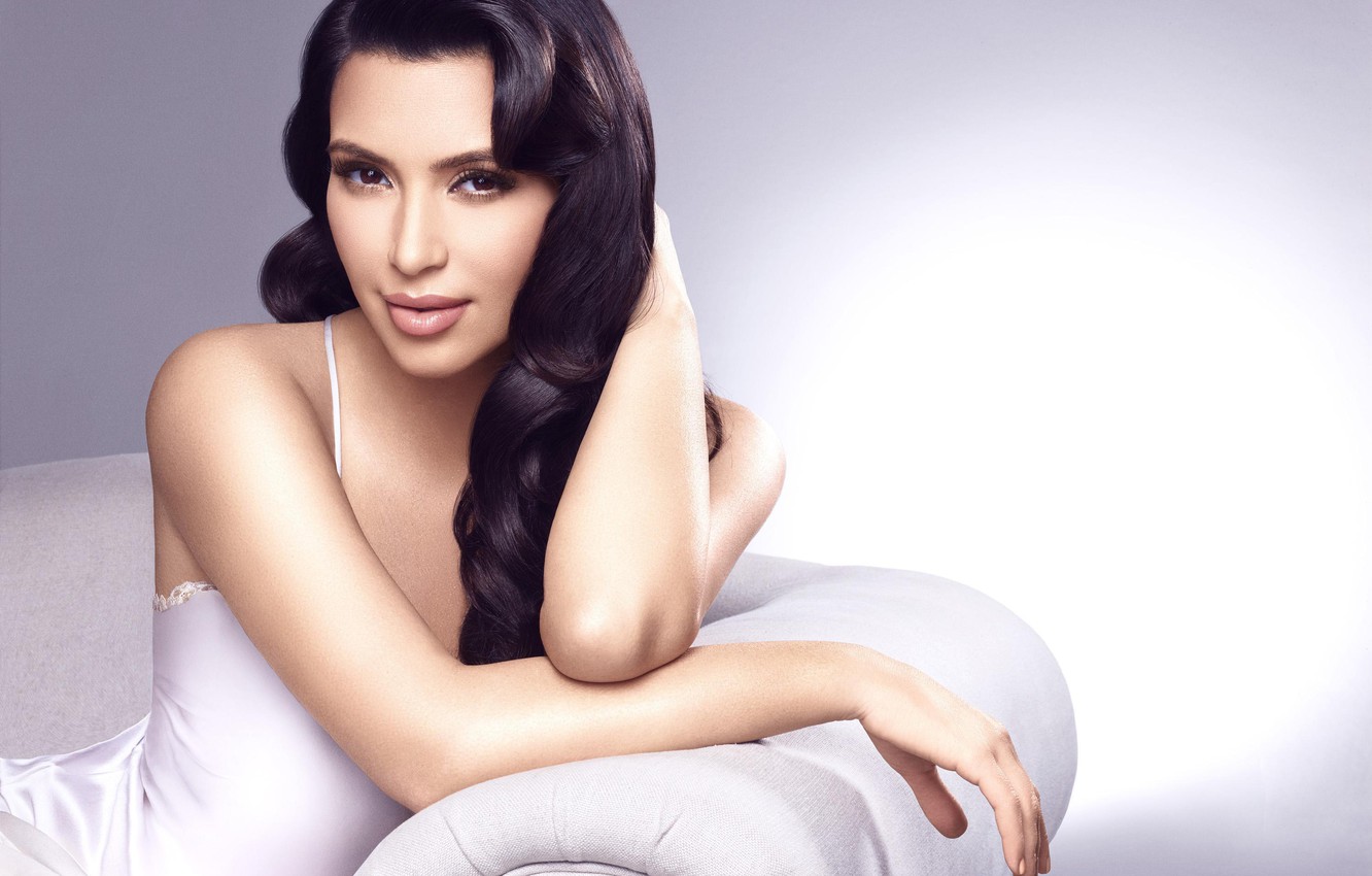 Photo Wallpaper Brunette, Celebrity, Kim Kardashian - Kim Kardashian - HD Wallpaper 