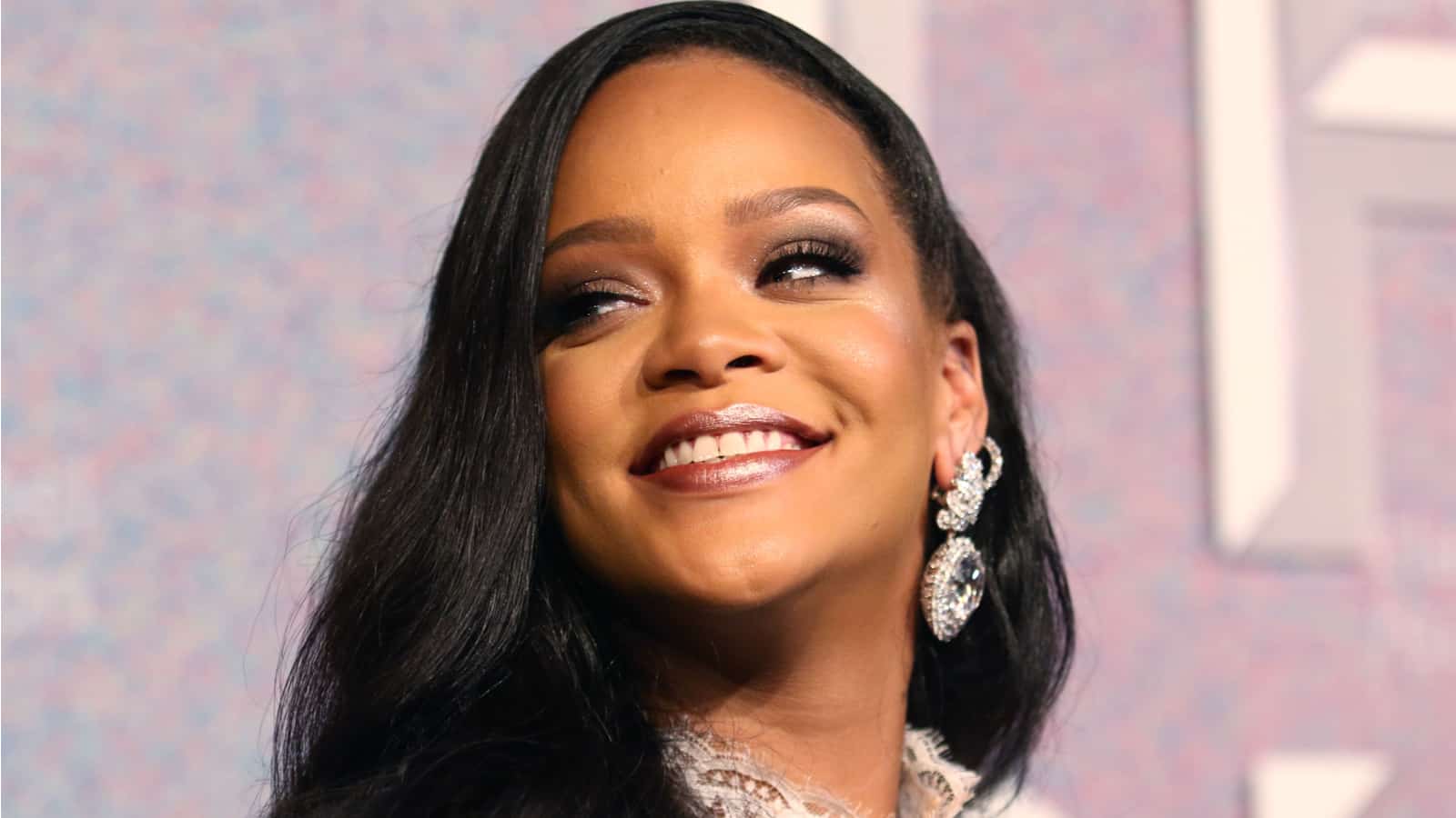 2019 Rihanna Wallpaper - Girl - HD Wallpaper 