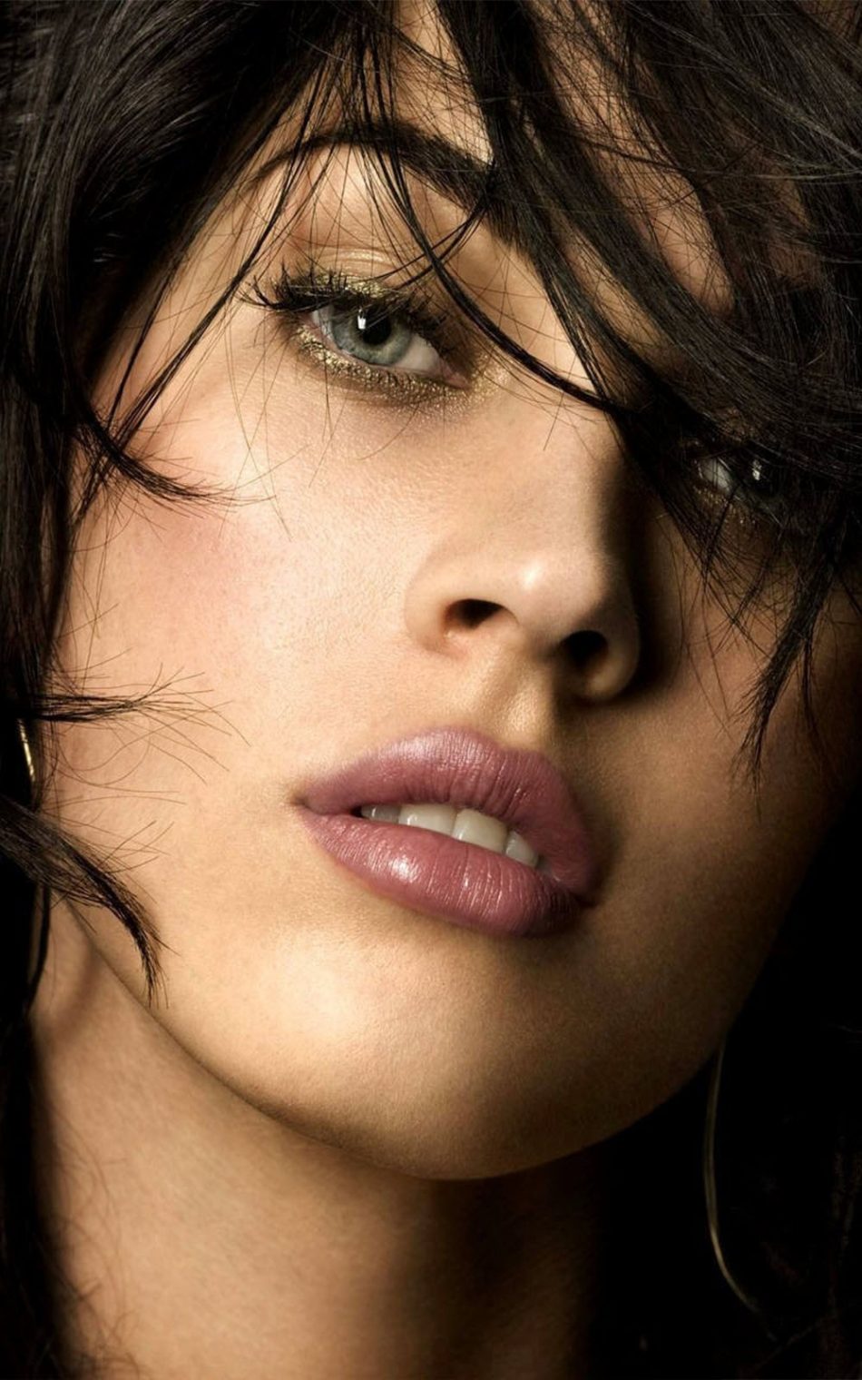 Megan Fox Close Photo Click Hd Mobile Wallpaper - Iphone Sexy Lips Megan Fox - HD Wallpaper 